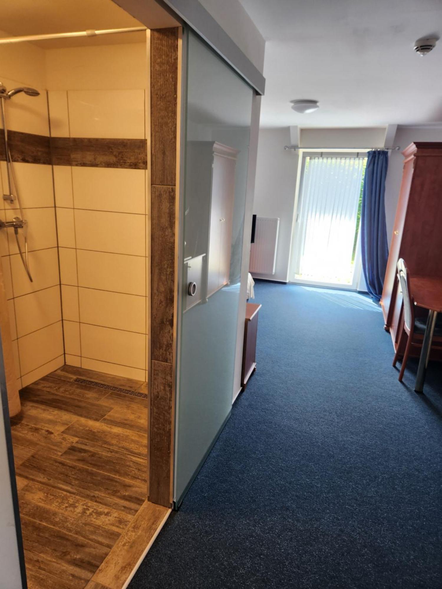 Hotel Hoyers In Pinneberg Prisdorf エクステリア 写真